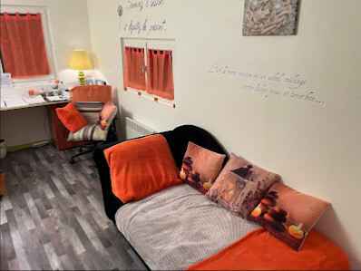 Nathalie Hallouet Psychanalyste - Saint-Nazaire-les-Eymes